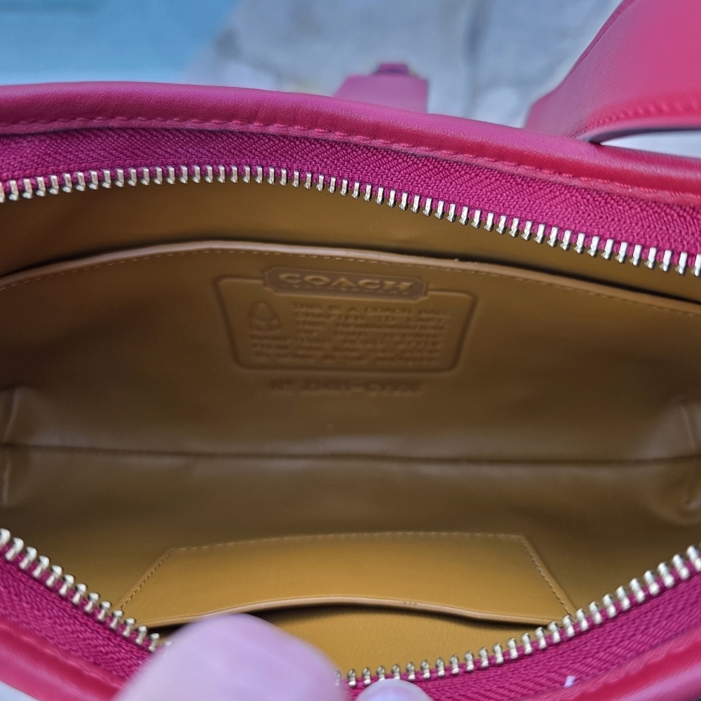 Coach Hamptons Hobo Cherry Print Bag/Y2K Archive Re-Edition-Like New - Picture 11 of 13